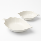 Set 2 Piatti da Portata / Insalatiera in Porcellana a Forma di Foglia – 30×21x9 cm / 24×16x7 cm